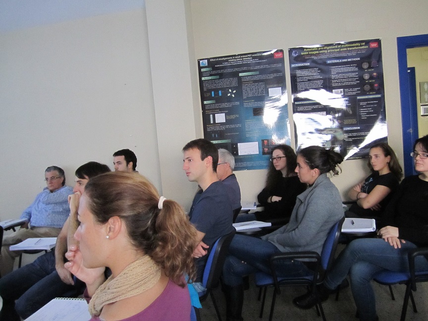 Formación en el Laboratorio de Imagen Médica (04/11/2013) IMG_5363_2